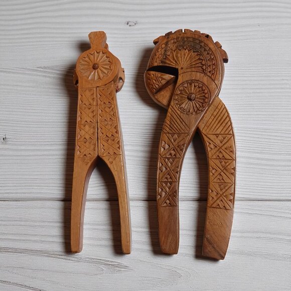 Vintage Hand-Carved Wooden Nutcracker Set | Folk Art Rustic Decor 8" Pair - Picture 9 of 9